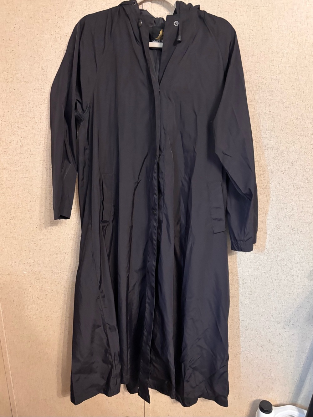 Lightweight Long Hooded Trench Coat in Black— misty harbor vintage rain coat